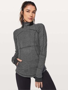 Lululemon Base Runner 1/2 Zip
Heathered Herringbone Heathered Black Size 6